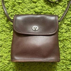 Vintage brown coach bag